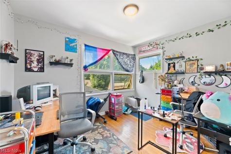 1768-1770 Liberty Drive Akron OH 44313