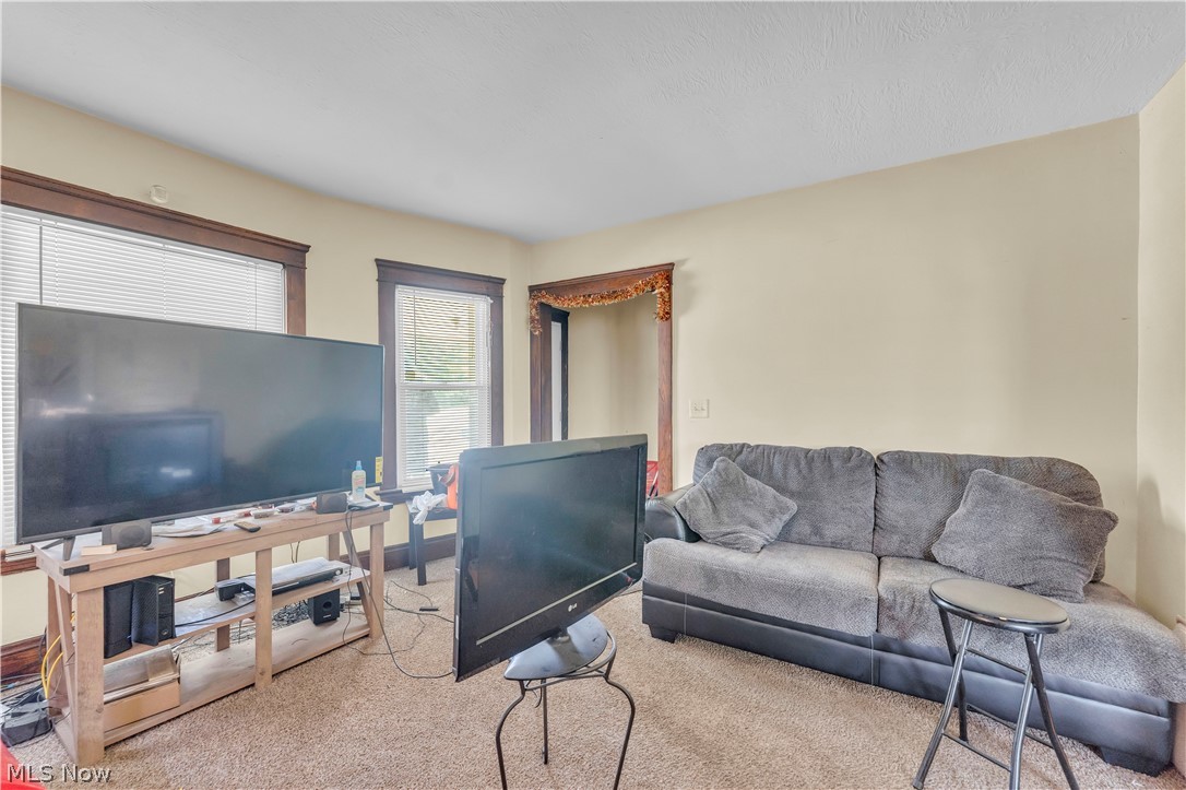 1108 E 143rd Street Cleveland OH 44110