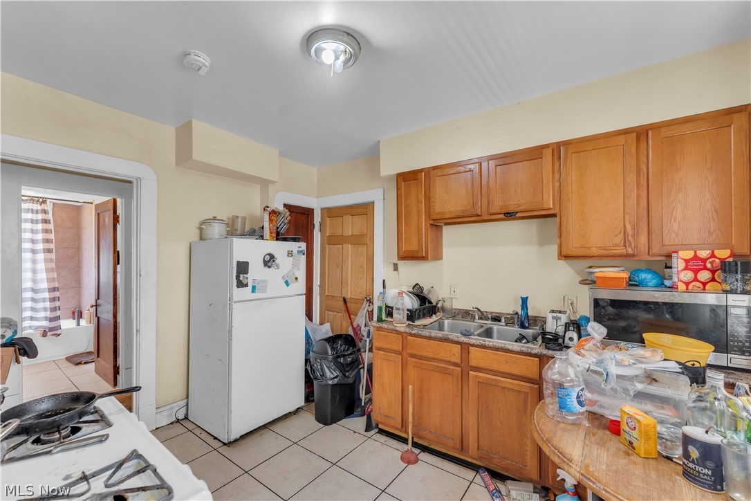 1108 E 143rd Street Cleveland OH 44110