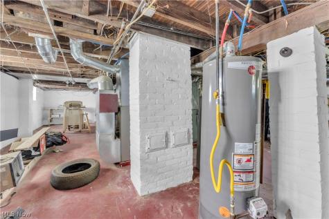1108 E 143rd Street Cleveland OH 44110