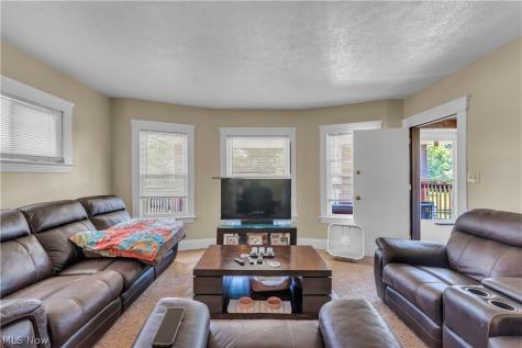 1108 E 143rd Street Cleveland OH 44110