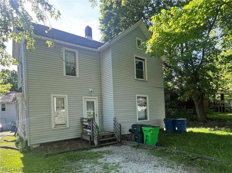 792 N Summit Street Barberton OH 44203