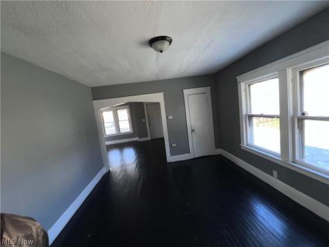 4291 E 114th Street Cleveland OH 44105