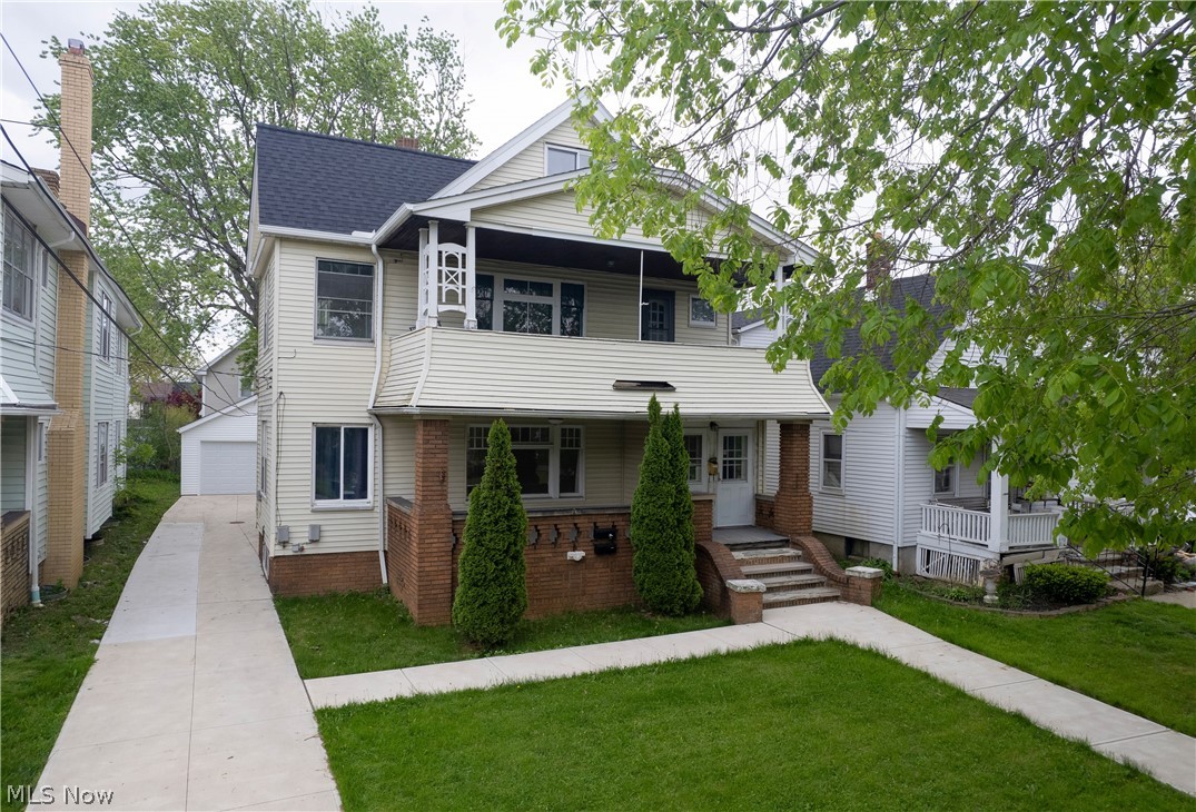 2215 Eldred Avenue Lakewood OH 44107