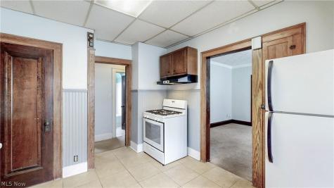2215 Eldred Avenue Lakewood OH 44107