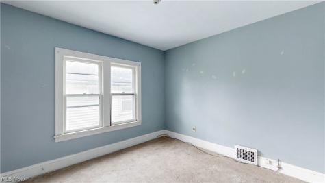 2215 Eldred Avenue Lakewood OH 44107