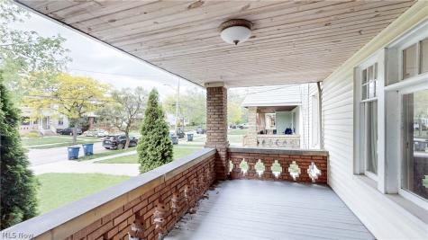 2215 Eldred Avenue Lakewood OH 44107
