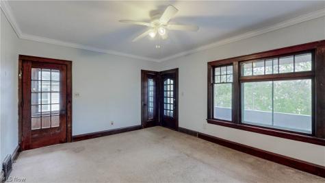 2215 Eldred Avenue Lakewood OH 44107