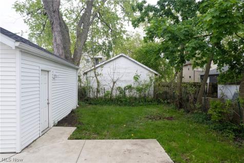 2215 Eldred Avenue Lakewood OH 44107