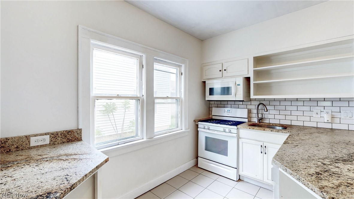 2215 Eldred Avenue Lakewood OH 44107