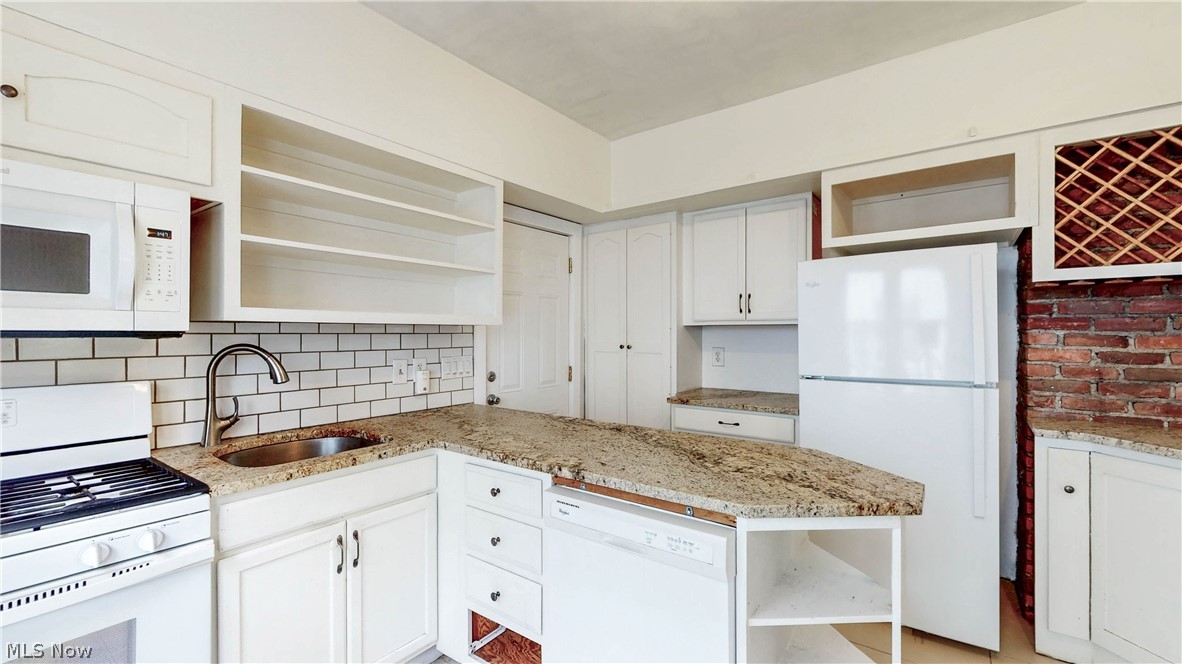 2215 Eldred Avenue Lakewood OH 44107