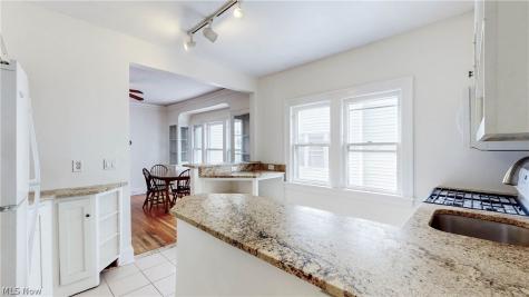 2215 Eldred Avenue Lakewood OH 44107