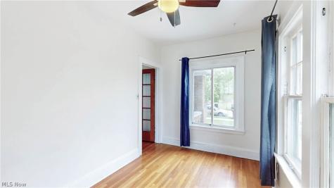 2215 Eldred Avenue Lakewood OH 44107