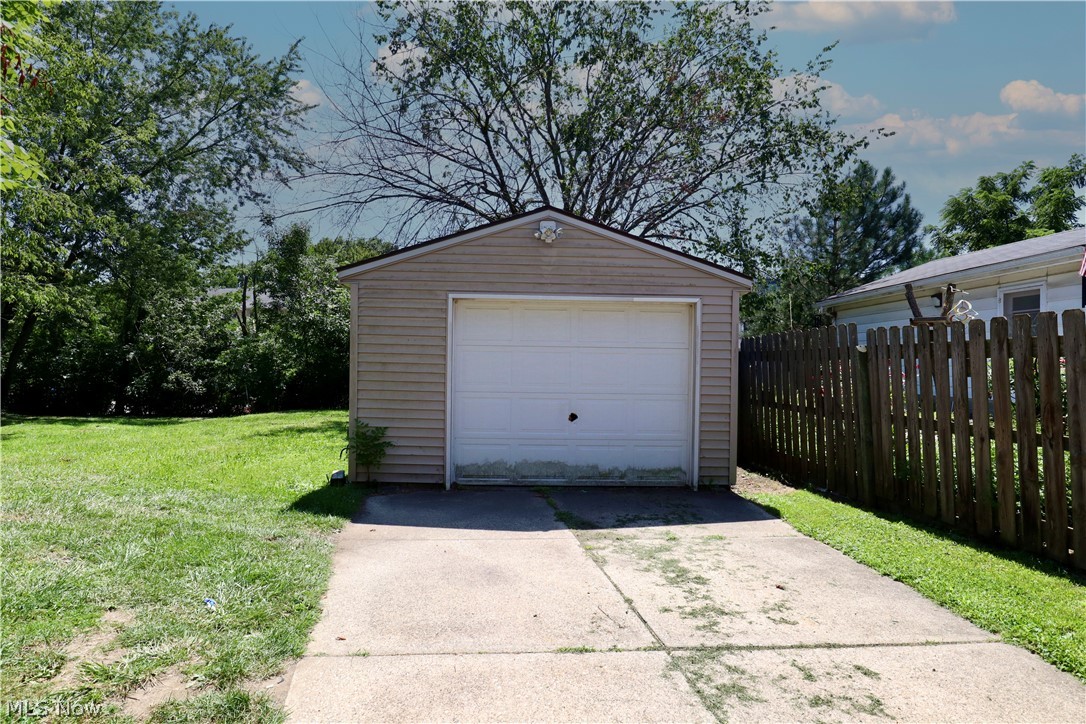 44 E Brookside Avenue Akron OH 44301