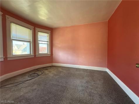 3997 East 54th Street Newburgh Heights OH 44105