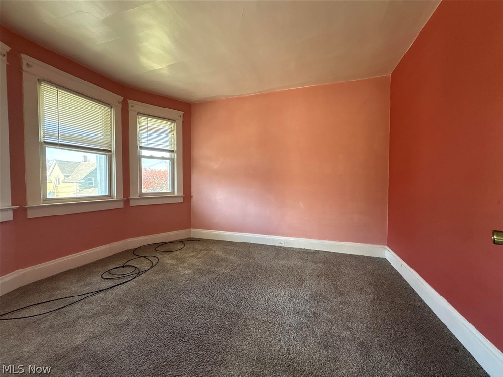 3997 East 54th Street Newburgh Heights OH 44105