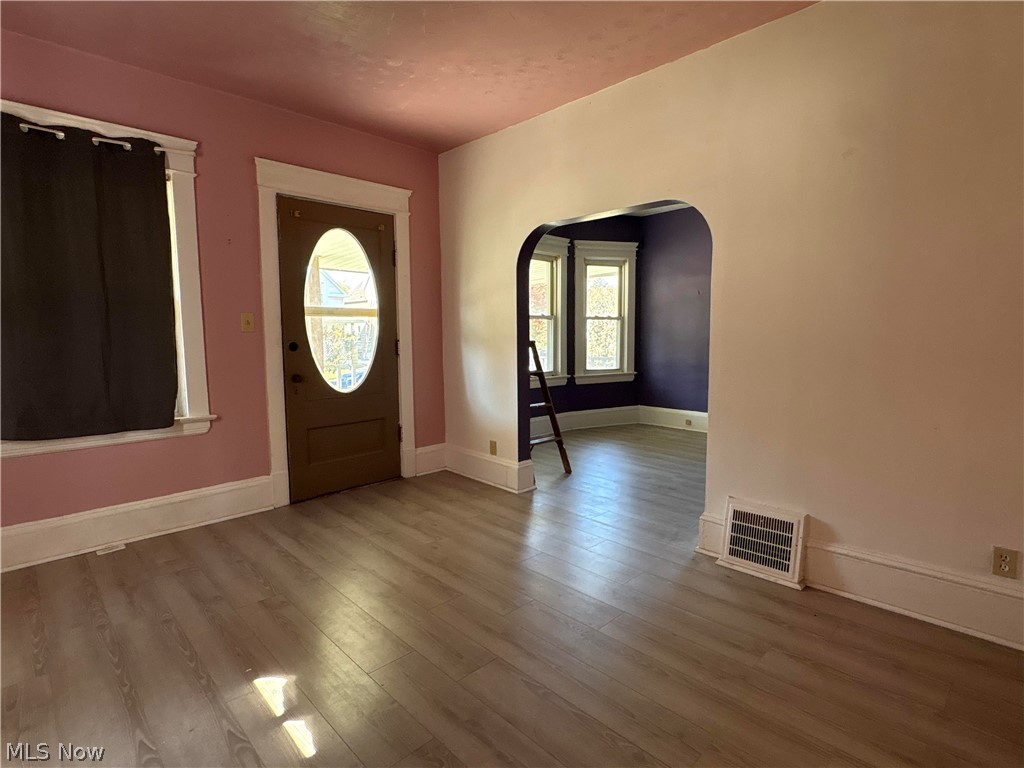 3997 East 54th Street Newburgh Heights OH 44105