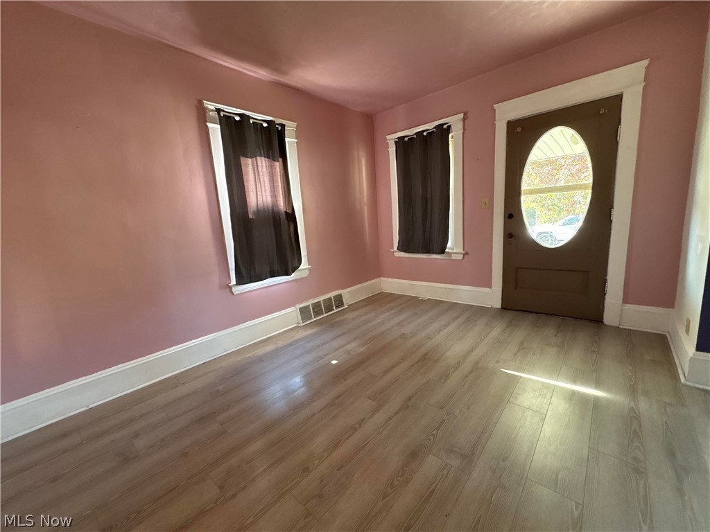 3997 East 54th Street Newburgh Heights OH 44105