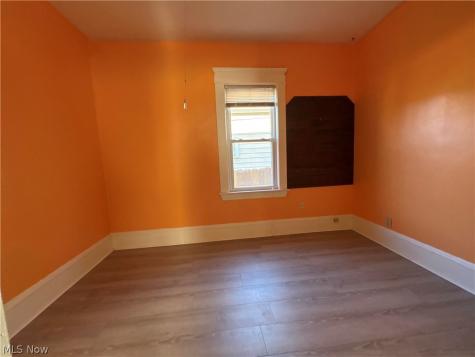 3997 East 54th Street Newburgh Heights OH 44105