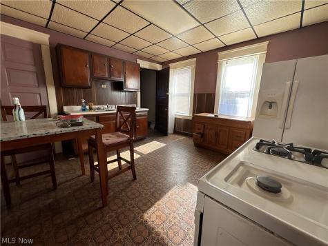 3997 East 54th Street Newburgh Heights OH 44105