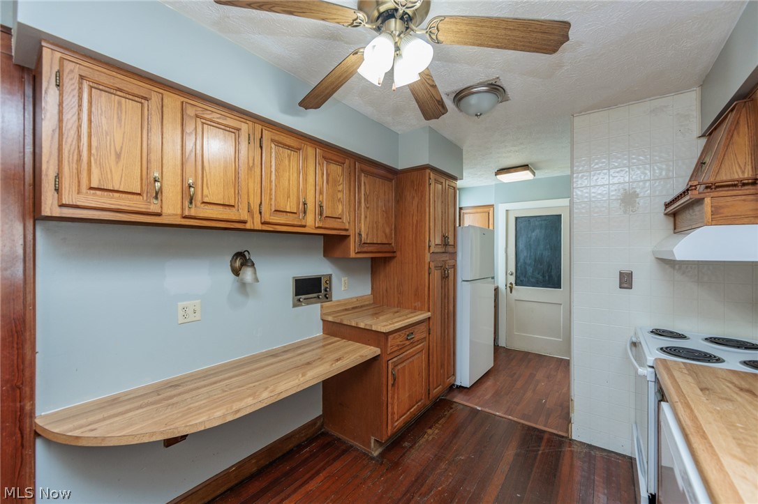 241 S Freedom Street Ravenna OH 44266