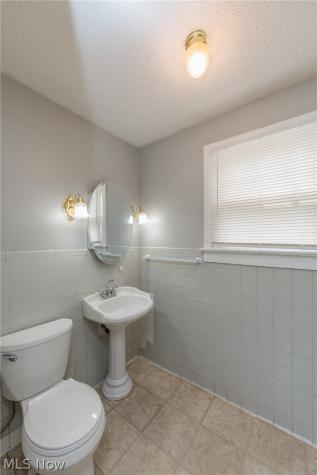 241 S Freedom Street Ravenna OH 44266