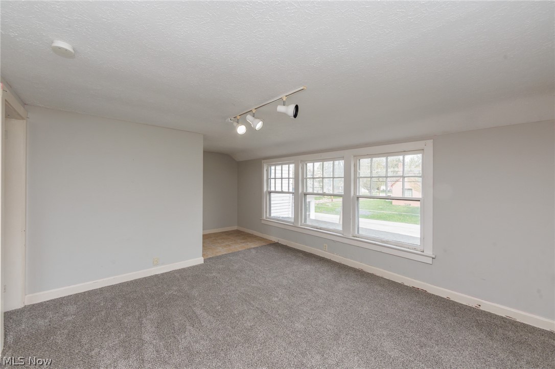 241 S Freedom Street Ravenna OH 44266