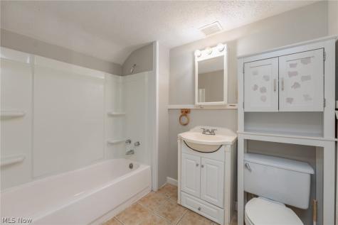 241 S Freedom Street Ravenna OH 44266
