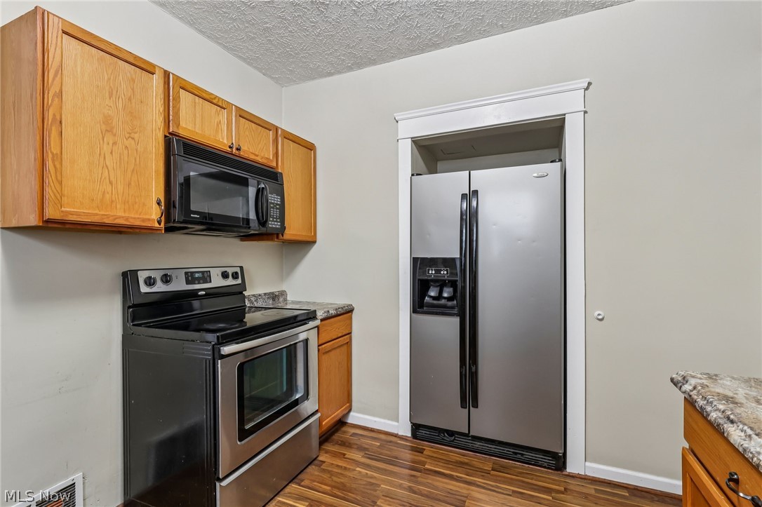 1607 Cohassett Avenue Lakewood OH 44107