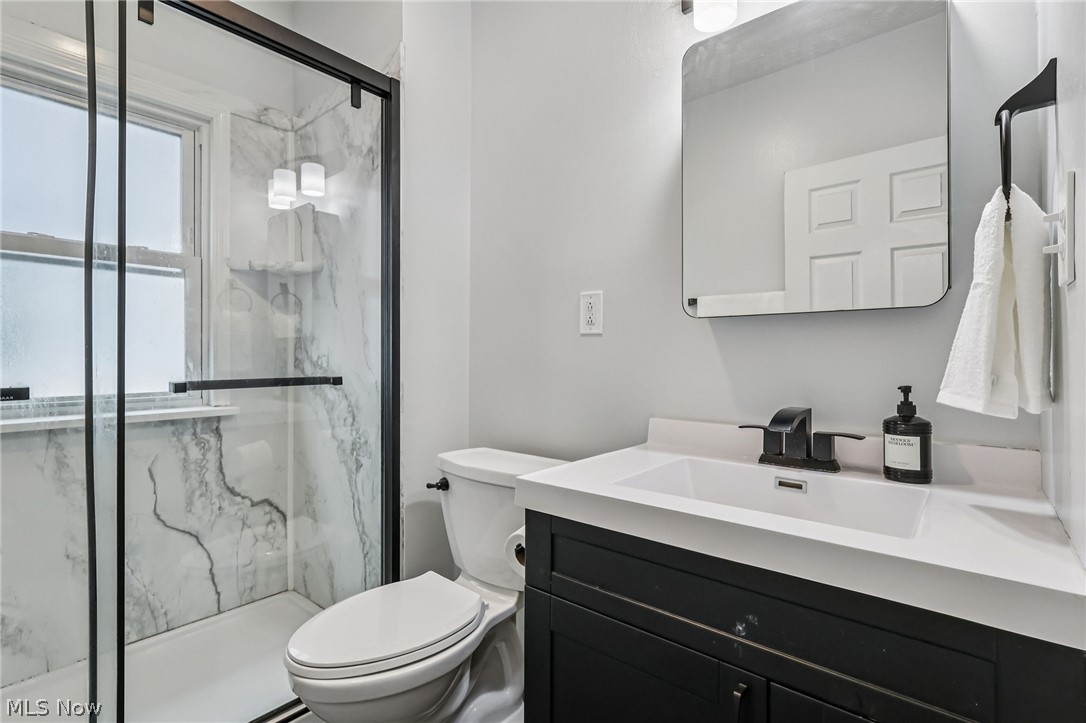 1607 Cohassett Avenue Lakewood OH 44107