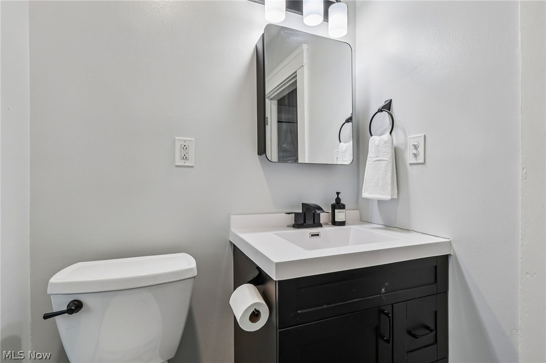 1607 Cohassett Avenue Lakewood OH 44107