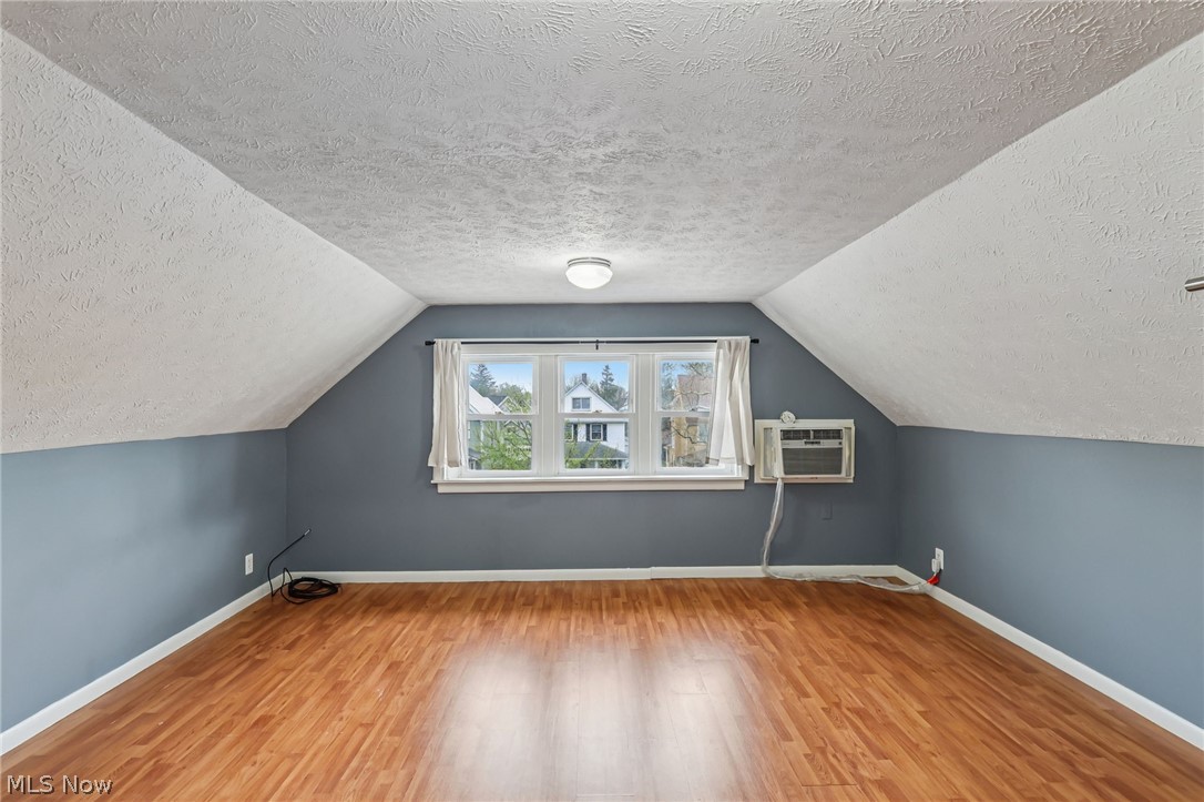 1607 Cohassett Avenue Lakewood OH 44107