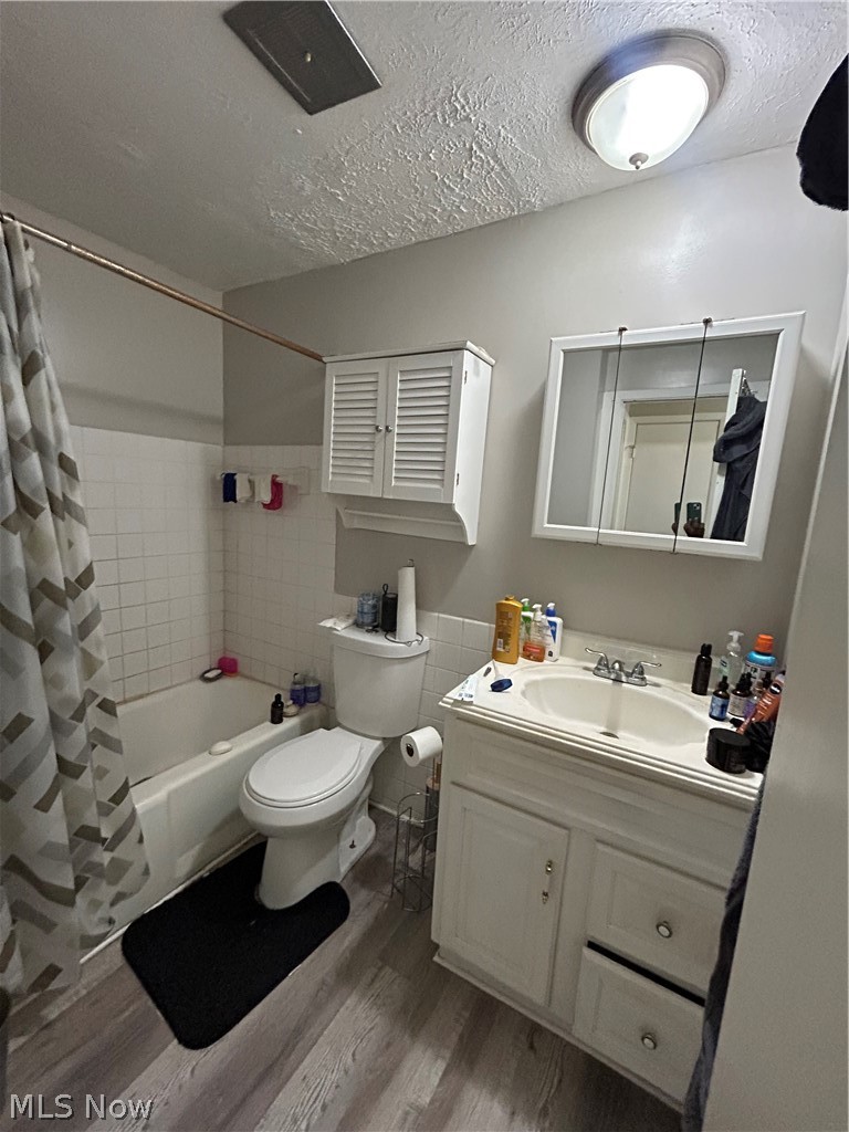 1422 E 264th Street Euclid OH 44132