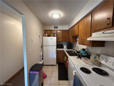 1422 E 264th Street Euclid OH 44132