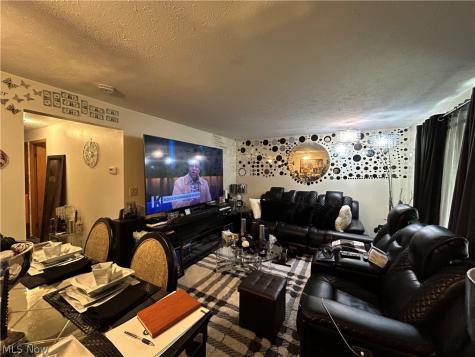 1422 E 264th Street Euclid OH 44132