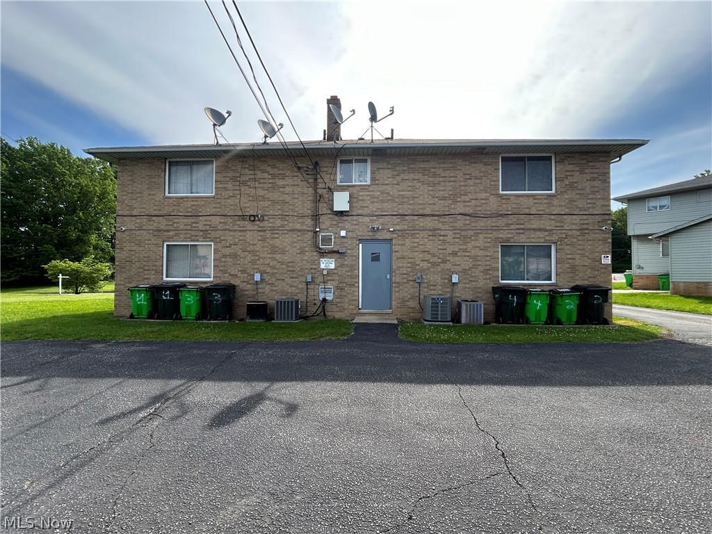 1422 E 264th Street Euclid OH 44132