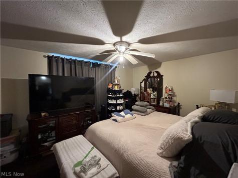 1422 E 264th Street Euclid OH 44132
