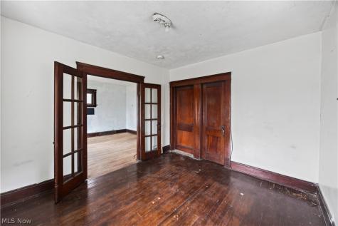 2768 E 124th Street Cleveland OH 44120