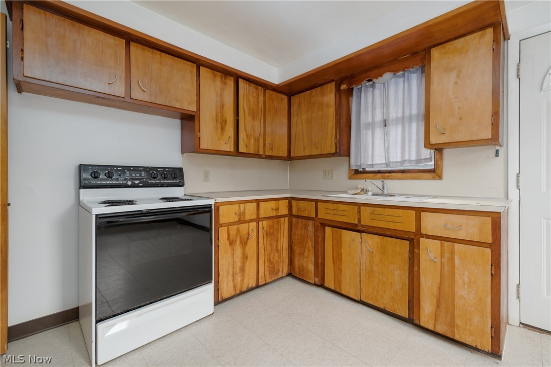 210 Clara Court Louisville OH 44641
