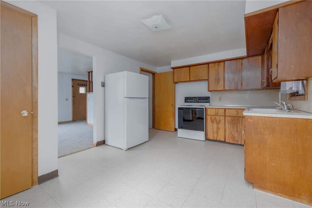 210 Clara Court Louisville OH 44641