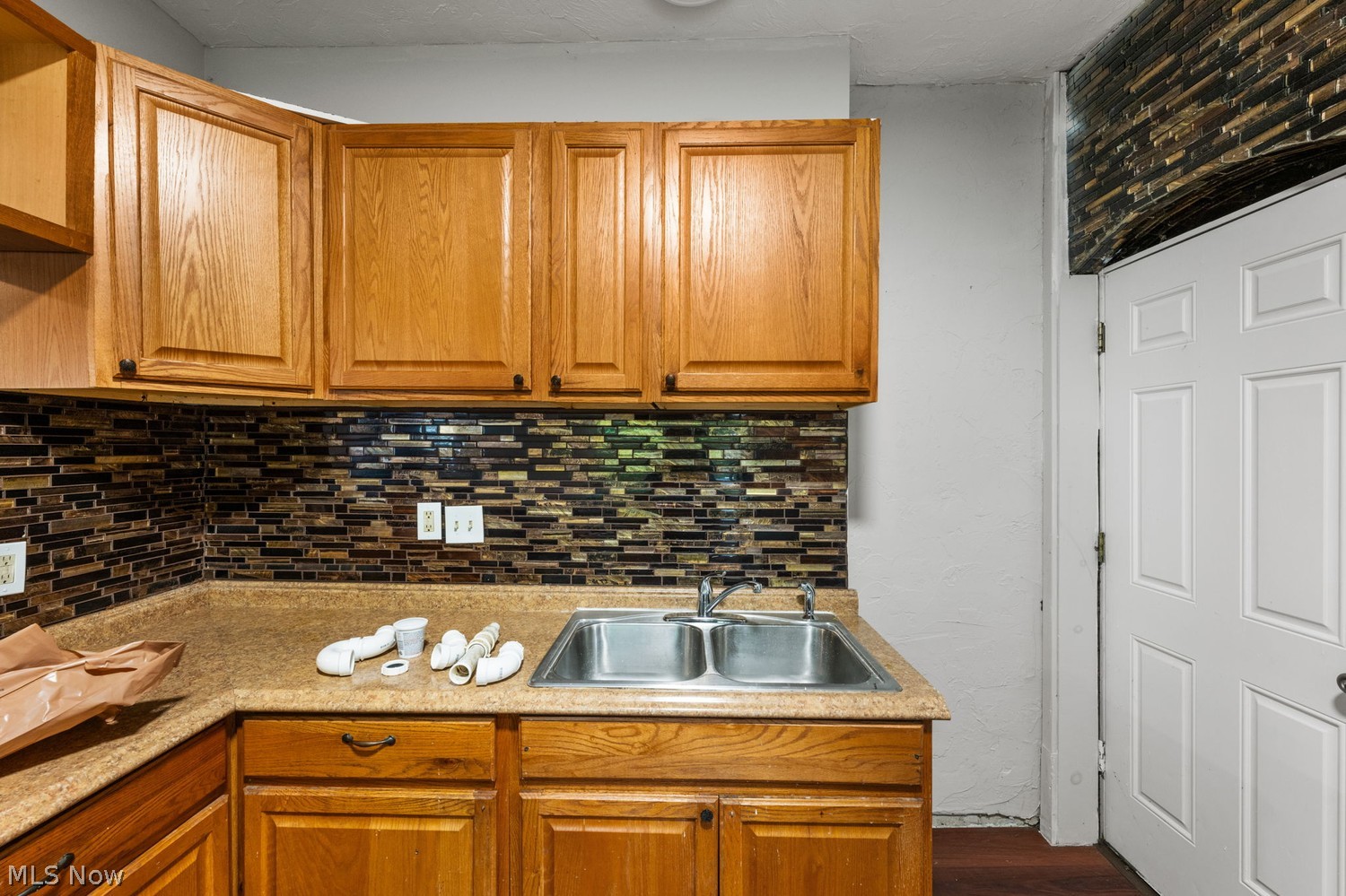 2217 E 71st Street Cleveland OH 44103
