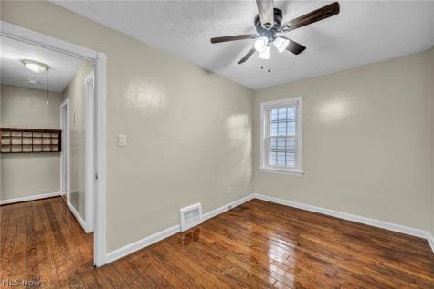 4141 W 157th Street Cleveland OH 44135