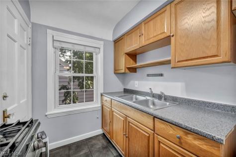 4141 W 157th Street Cleveland OH 44135
