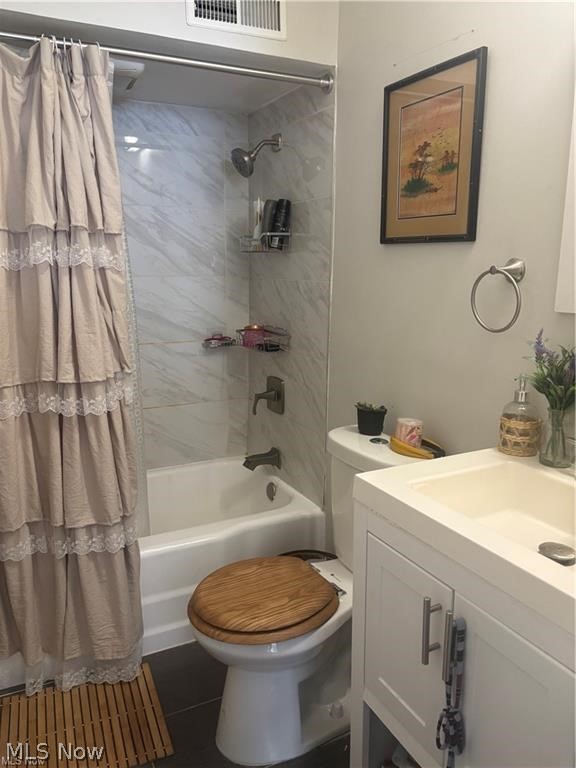 2203 Bunts Road Lakewood OH 44107