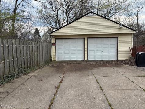 1654 Avalon Road Cleveland OH 44112