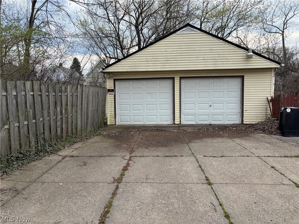 1654 Avalon Road Cleveland OH 44112
