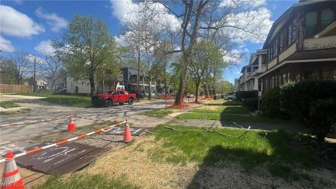 658 E 92 Street Cleveland OH 44108