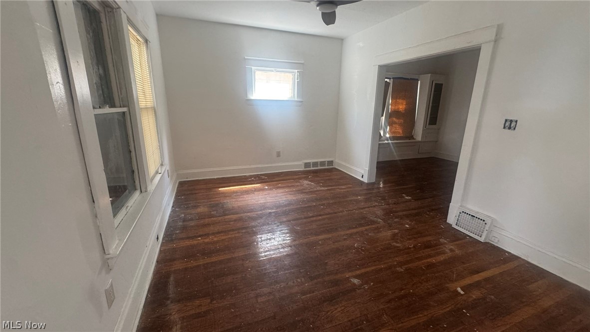 658 E 92 Street Cleveland OH 44108