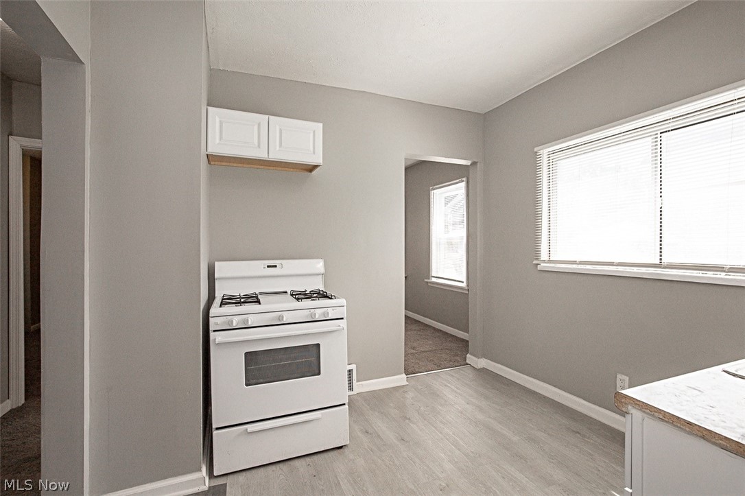 1320 E 142nd Street East Cleveland OH 44112