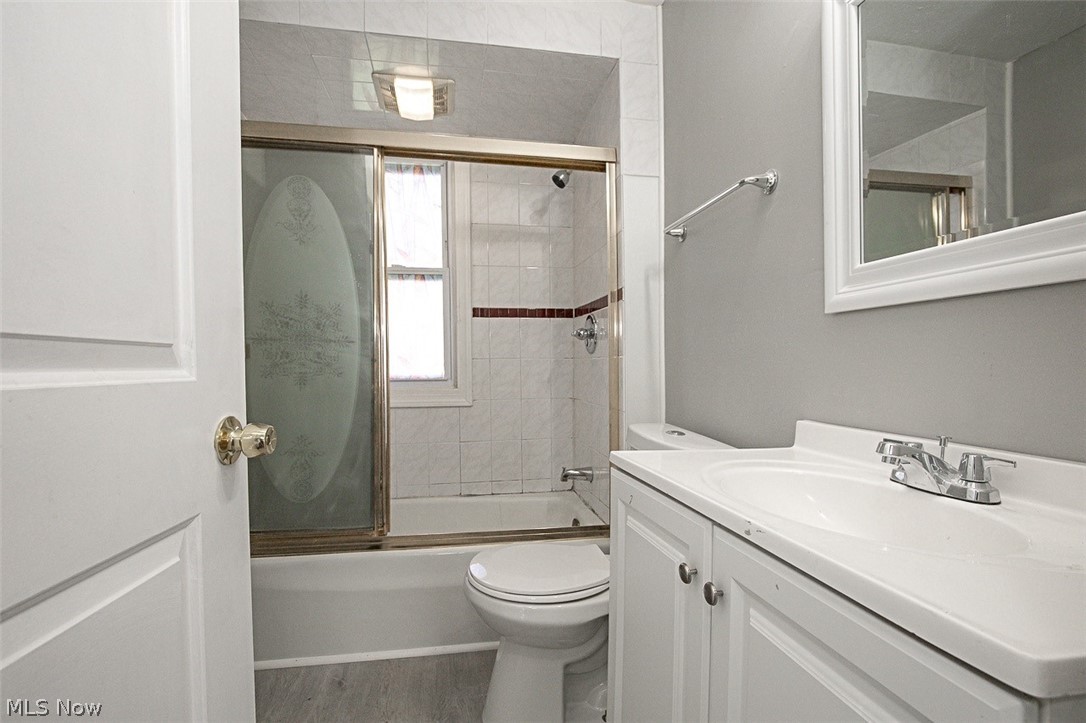 1320 E 142nd Street East Cleveland OH 44112